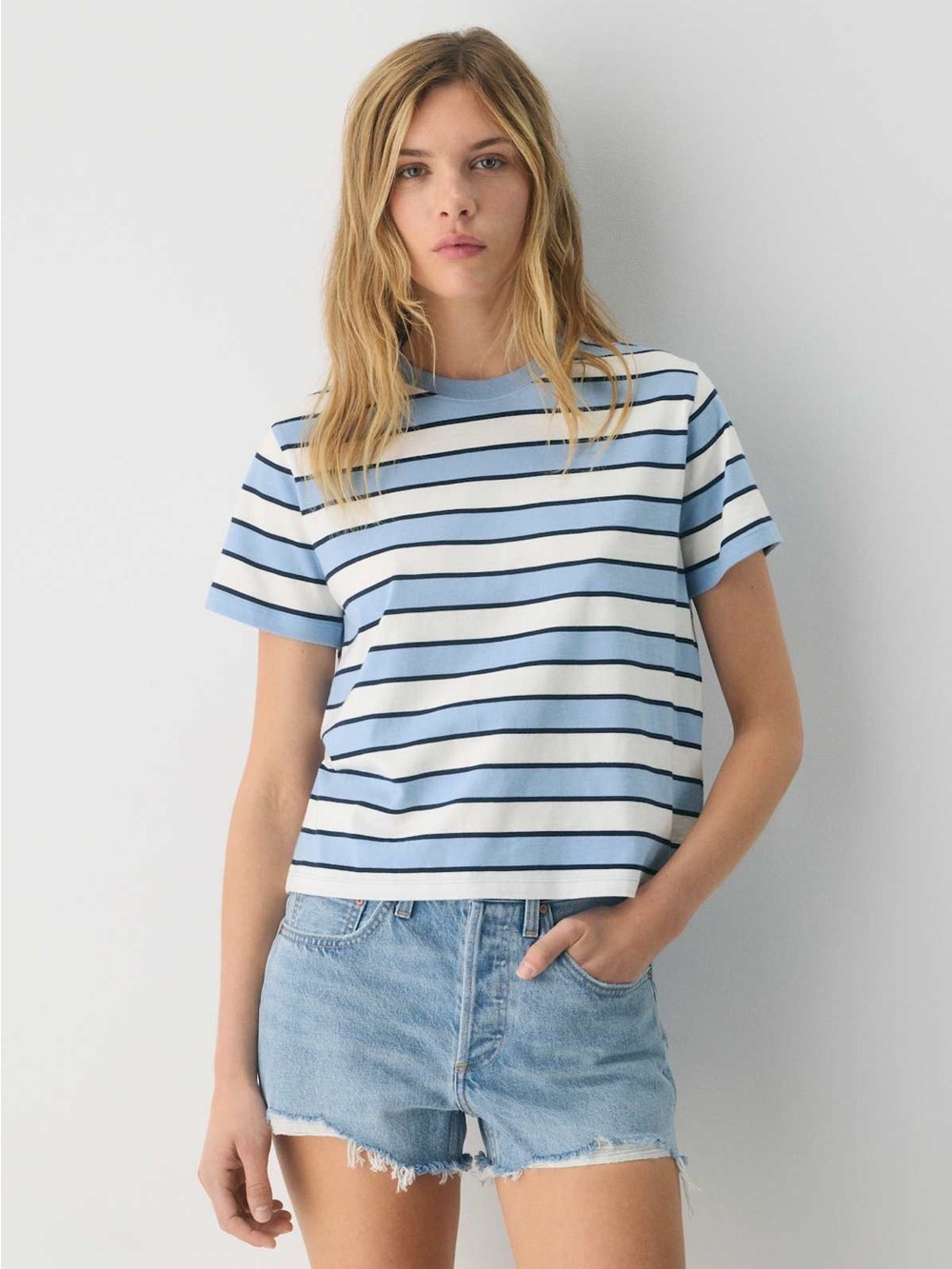 NWT Sunday Best- CottonWhisk™ Emma T-Shirt- Rpple Blue/Lght Brch- small
